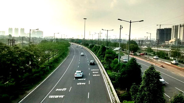 noida greater noida yamuna expressway